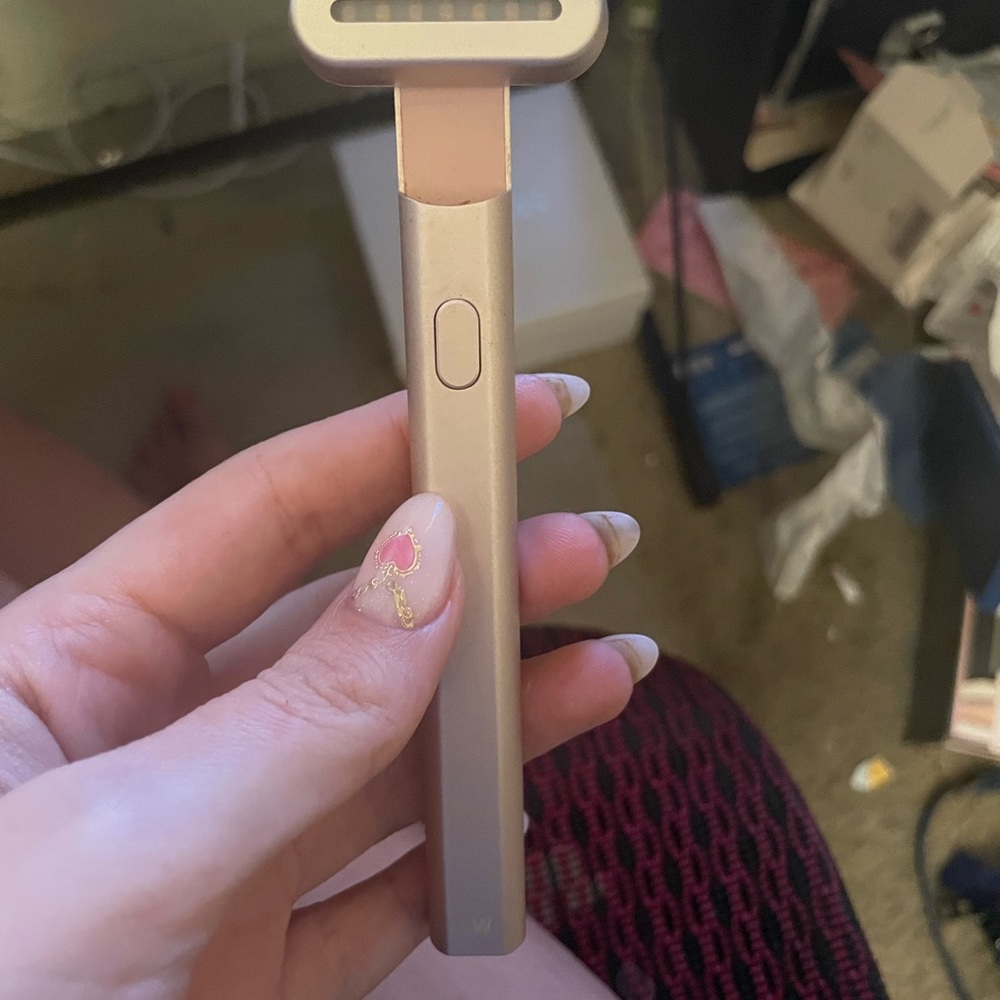 Solawave 4 in 1 wand and acne red blue light